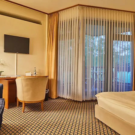 Seehotel Am Tankumsee 4*