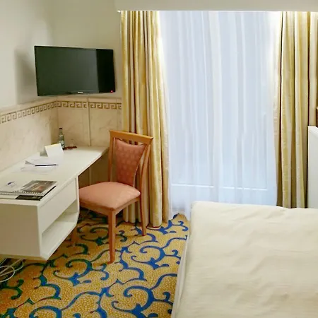 מלון Seehotel Am Tankumsee 4*